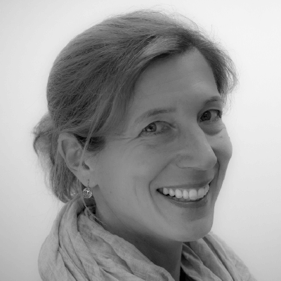 Dr Daniela Dueckers